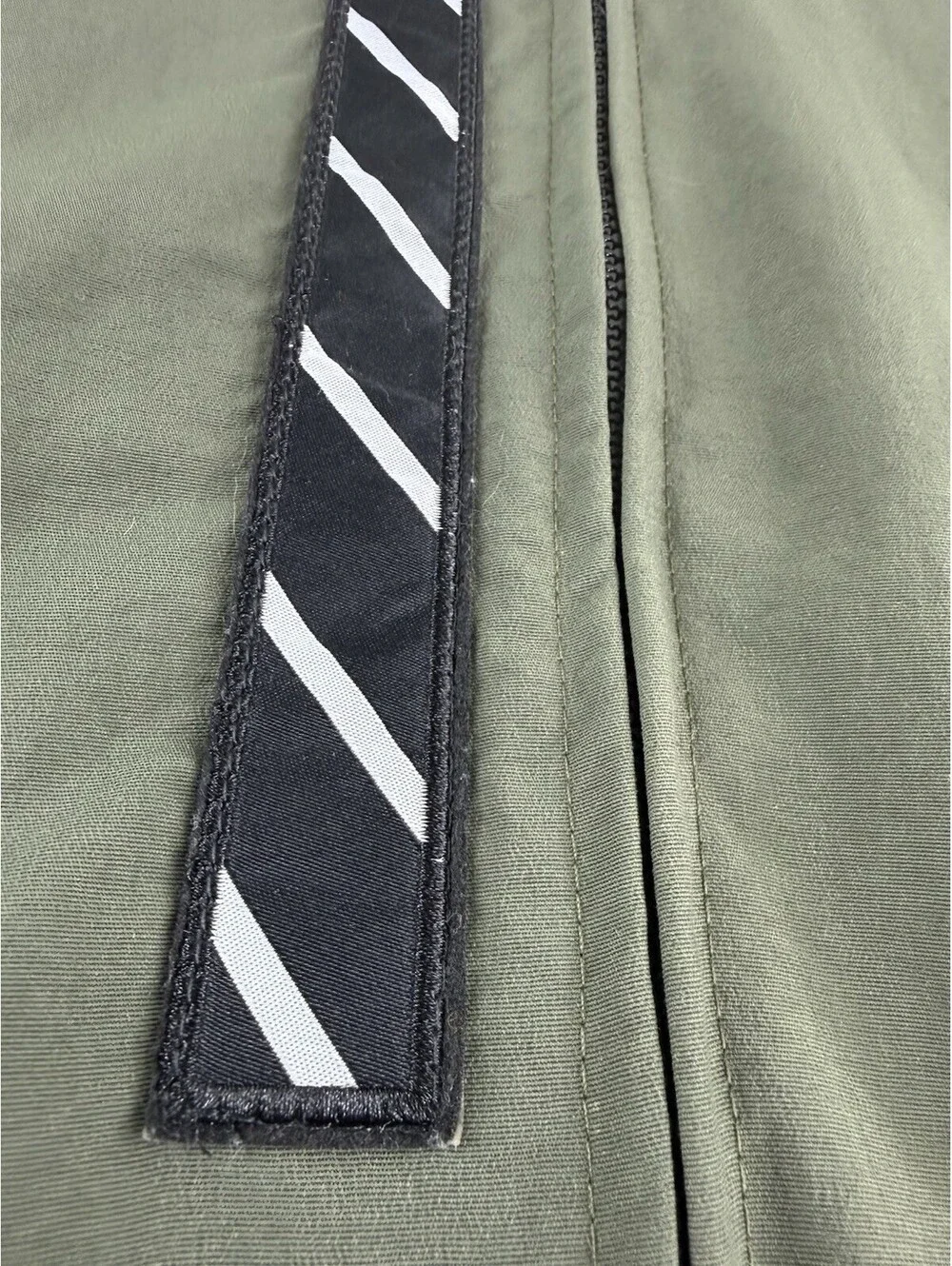 Urban Empire AM Tour Men's Green/Black Full Zip Band Collar Bomber Jacket, M Y2K